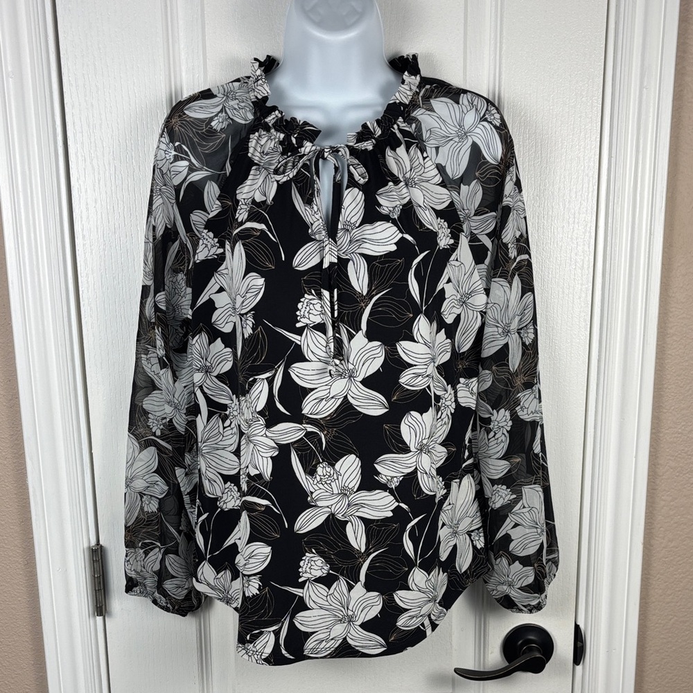 Beacon Apparel Sheer Long Sleeve Pullover Monochrome Floral Blouse Size M NWOT